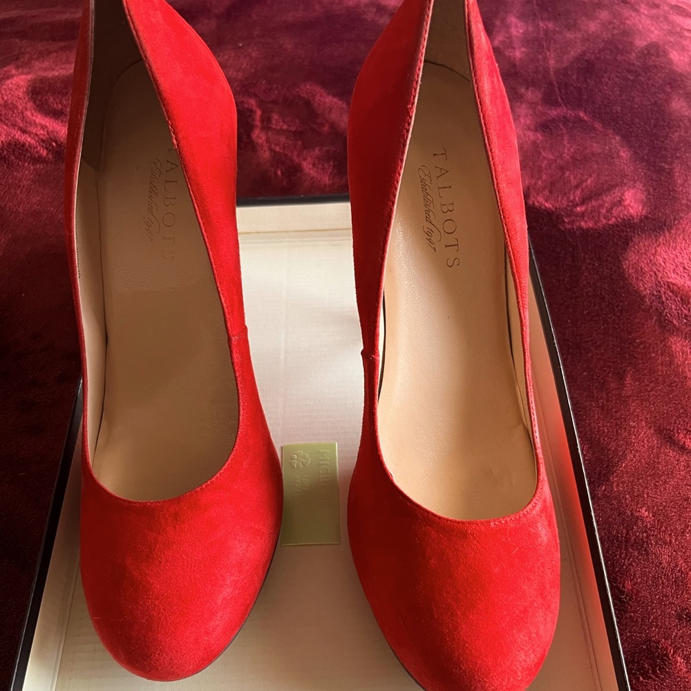 Scarlet Red Suede Platform Pumps